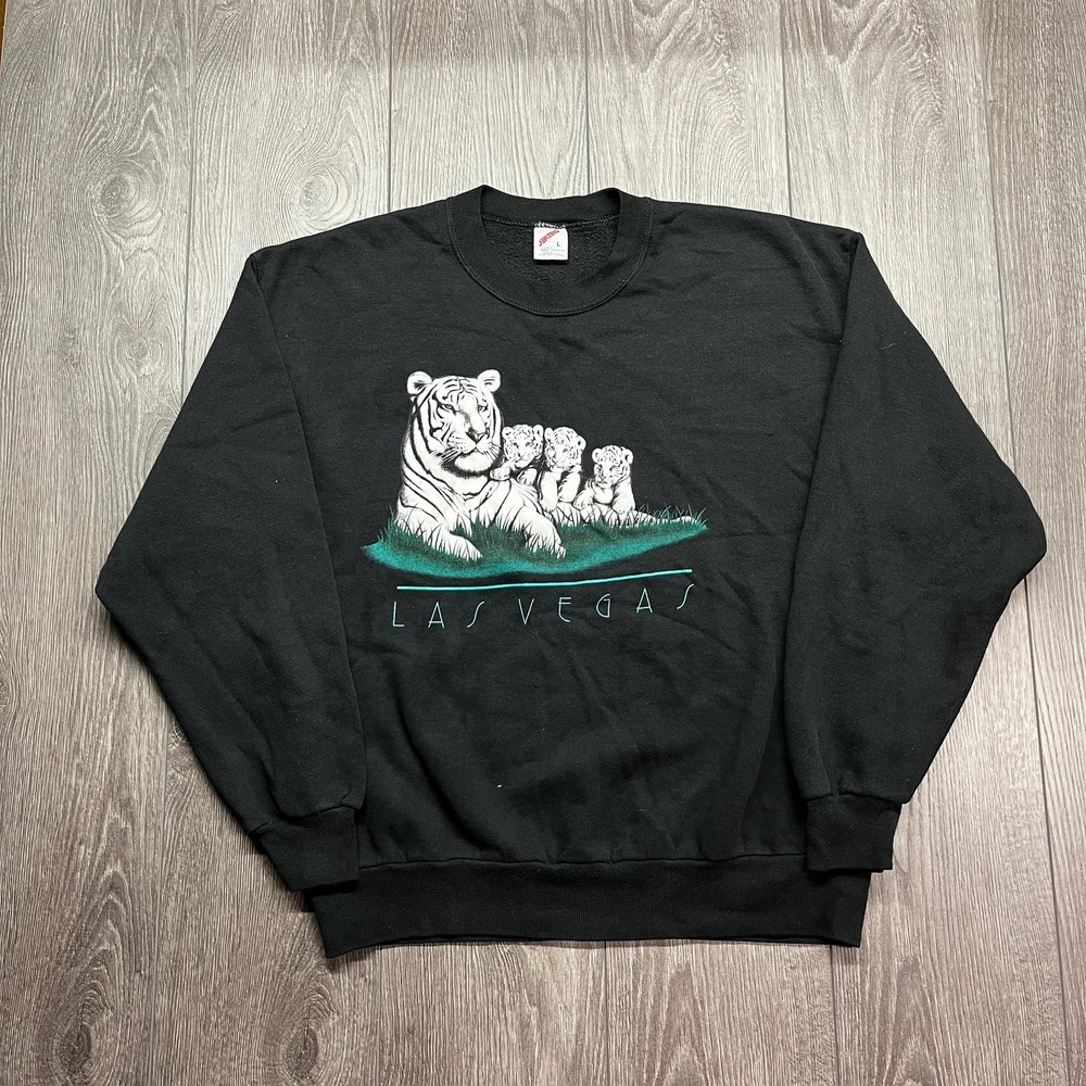 Vintage White Tiger Medium Large Nature Sweatshirt Soft Outdoors Las Vegas Black